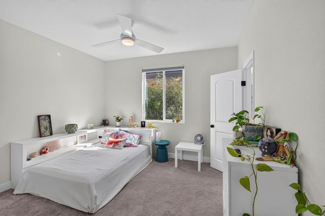 5009 Moonraker Ln, Roseville, CA 95747
