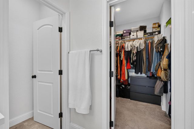 5009 Moonraker Ln, Roseville, CA 95747