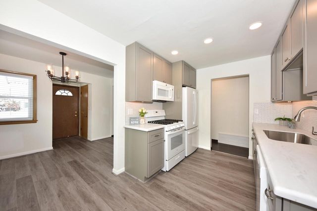 4314 N 68th STREET, Milwaukee, WI 53216