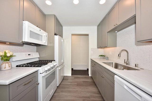 4314 N 68th STREET, Milwaukee, WI 53216