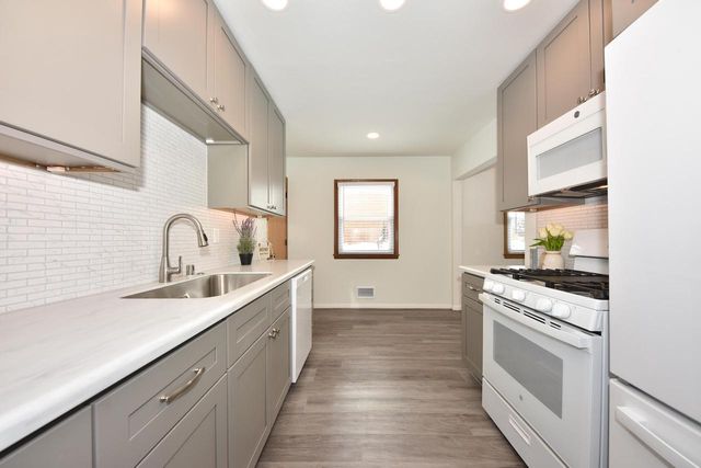 4314 N 68th STREET, Milwaukee, WI 53216