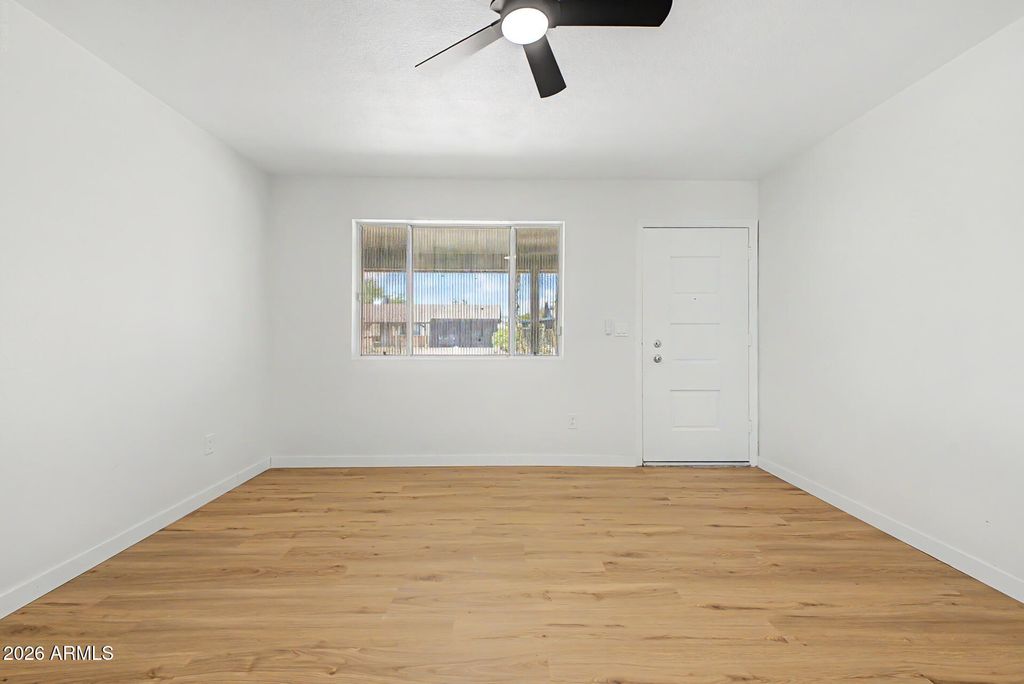 4219 W SUNNYSIDE Avenue, Phoenix, AZ 85029 — photo 5