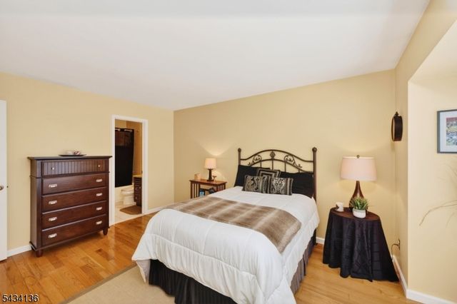 147 Picadilly Pl, Franklin Twp., NJ 08873