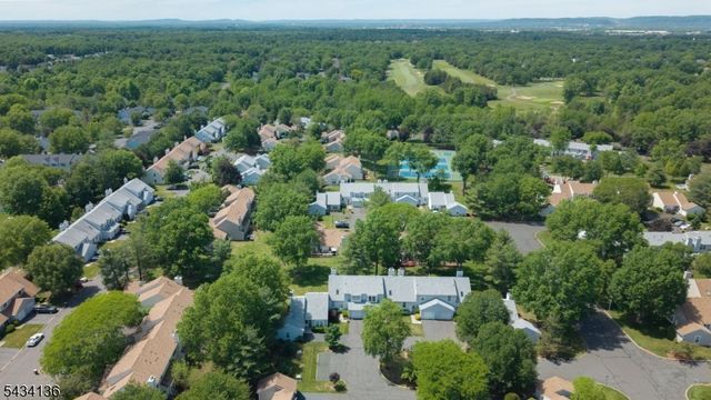 147 Picadilly Pl, Franklin Twp., NJ 08873