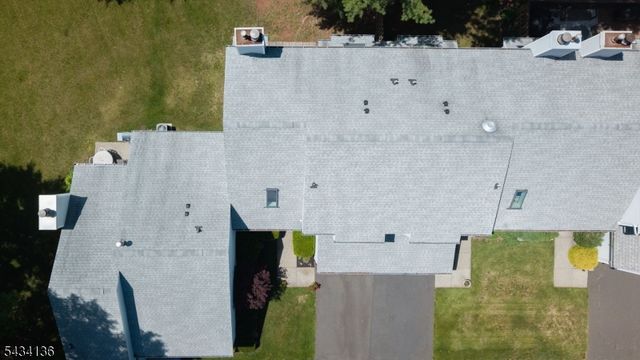 147 Picadilly Pl, Franklin Twp., NJ 08873