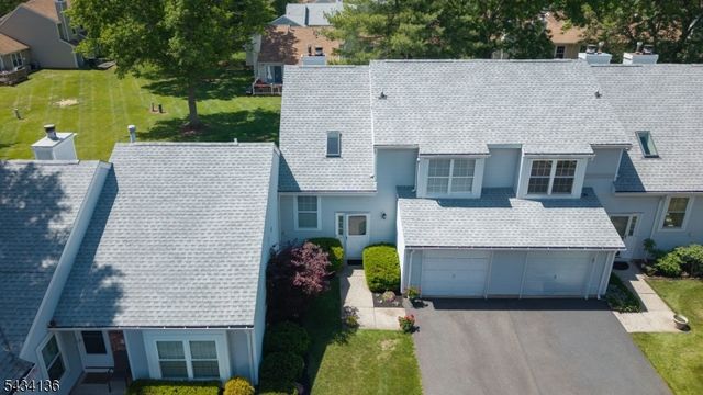 147 Picadilly Pl, Franklin Twp., NJ 08873