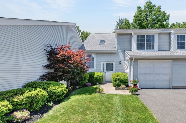 147 Picadilly Pl, Franklin Twp., NJ 08873