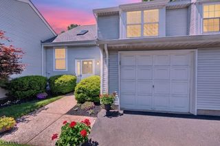 147 Picadilly Pl, Franklin Twp., NJ 08873