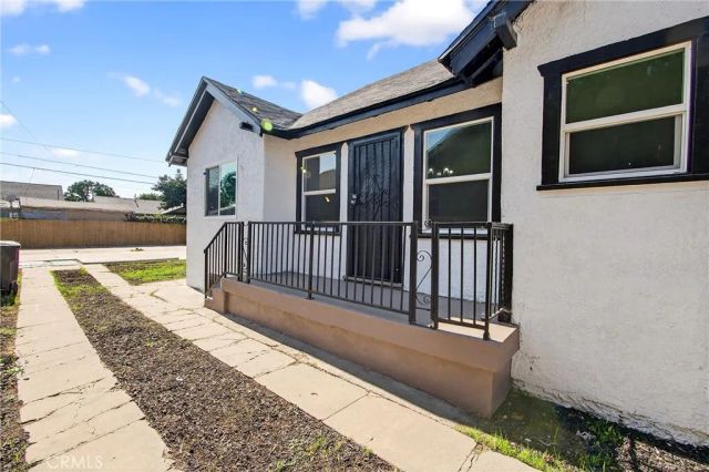 1052 W 74th, Los Angeles, CA 90044