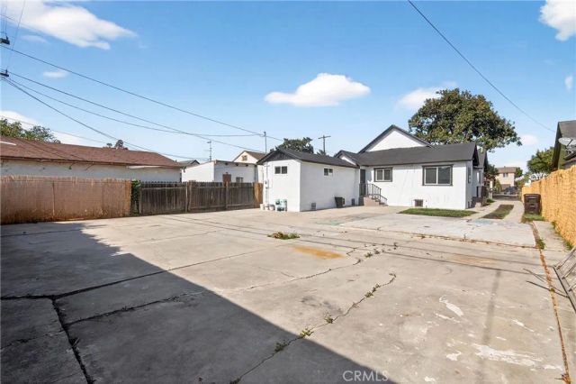 1052 W 74th, Los Angeles, CA 90044