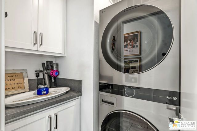 256 Lei Drive, Palm Springs, CA 92264