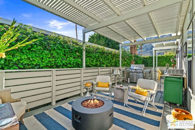 256 Lei Drive, Palm Springs, CA 92264