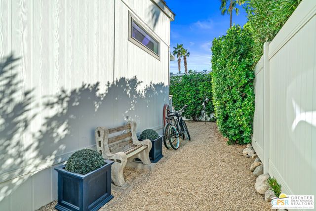 256 Lei Drive, Palm Springs, CA 92264