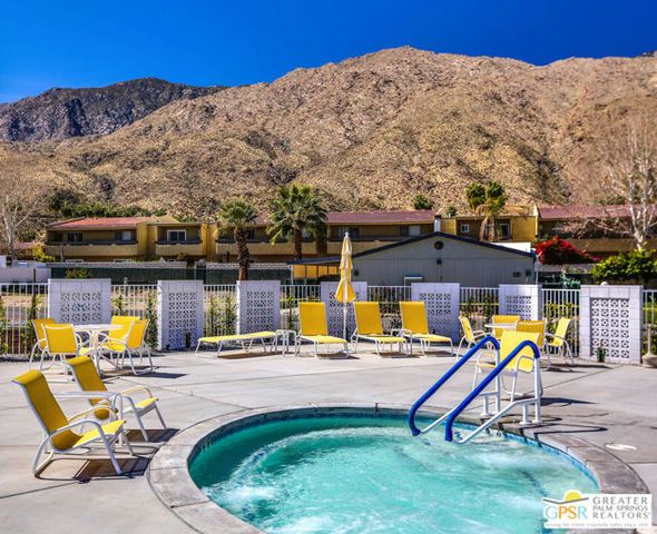 256 Lei Drive, Palm Springs, CA 92264