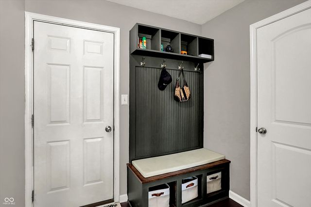 6412 Silver Maple Way, Zionsville, IN 46077