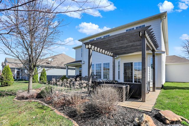 6412 Silver Maple Way, Zionsville, IN 46077