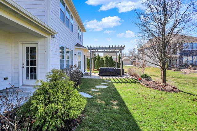 6412 Silver Maple Way, Zionsville, IN 46077