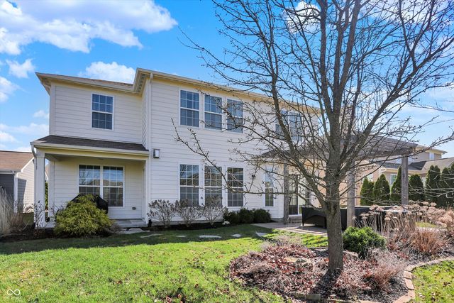 6412 Silver Maple Way, Zionsville, IN 46077