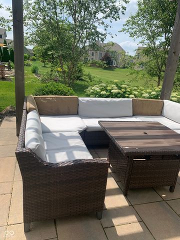 6412 Silver Maple Way, Zionsville, IN 46077