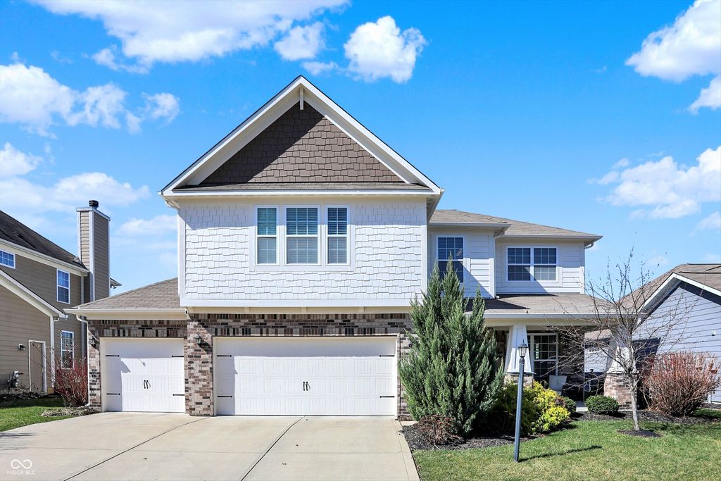 6412 Silver Maple Way, Zionsville, IN 46077