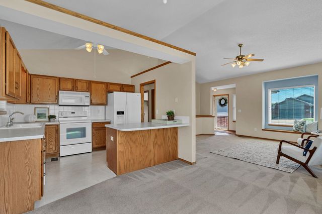 805 N Bay Country, Wichita, KS 67235