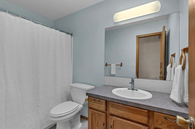 805 N Bay Country, Wichita, KS 67235