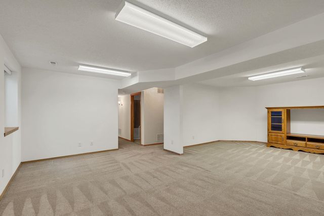 805 N Bay Country, Wichita, KS 67235