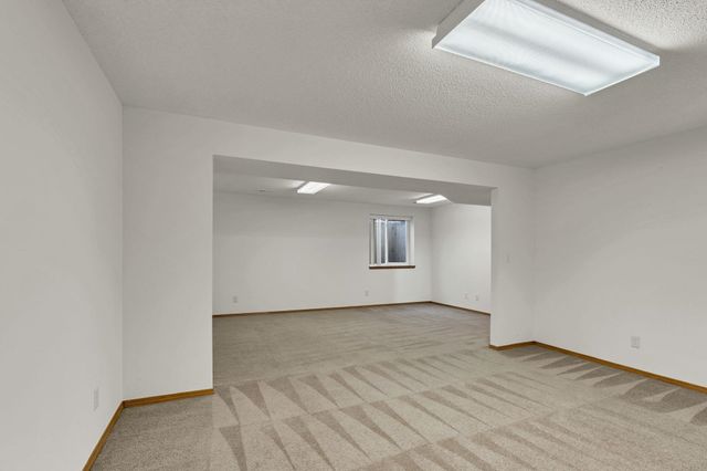 805 N Bay Country, Wichita, KS 67235