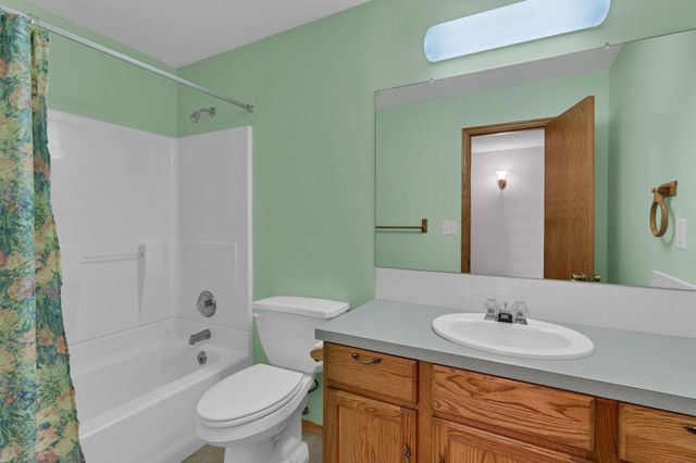 805 N Bay Country, Wichita, KS 67235