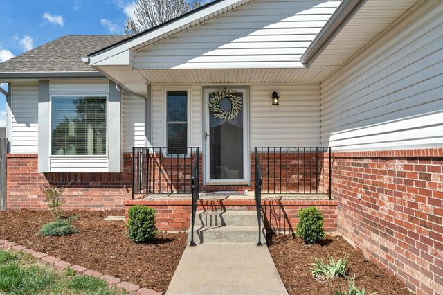 805 N Bay Country, Wichita, KS 67235