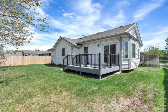 805 N Bay Country, Wichita, KS 67235