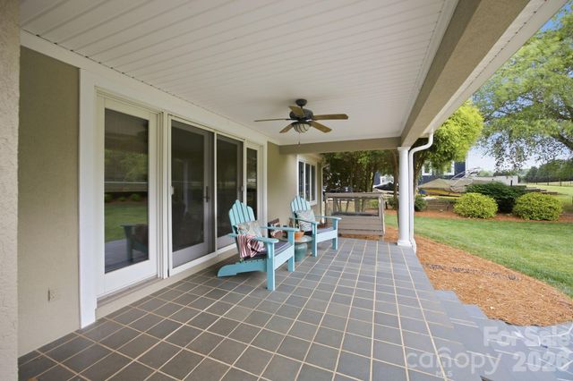 242 Mallard Way, Mooresville, NC 28117
