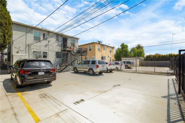 1918 W 35th Street, Los Angeles, CA 90018