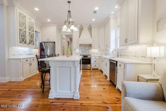 105 Bristol Drive, Madison, MS 39110