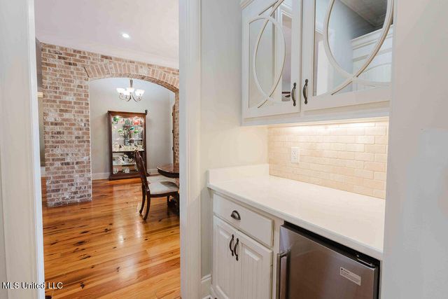 105 Bristol Drive, Madison, MS 39110