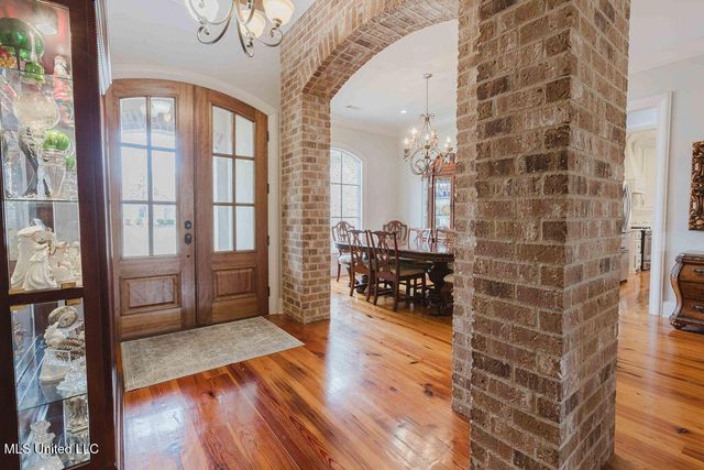 105 Bristol Drive, Madison, MS 39110