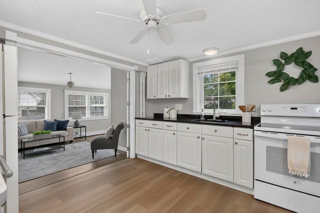 67 Trefton Dr, Braintree, MA 02184