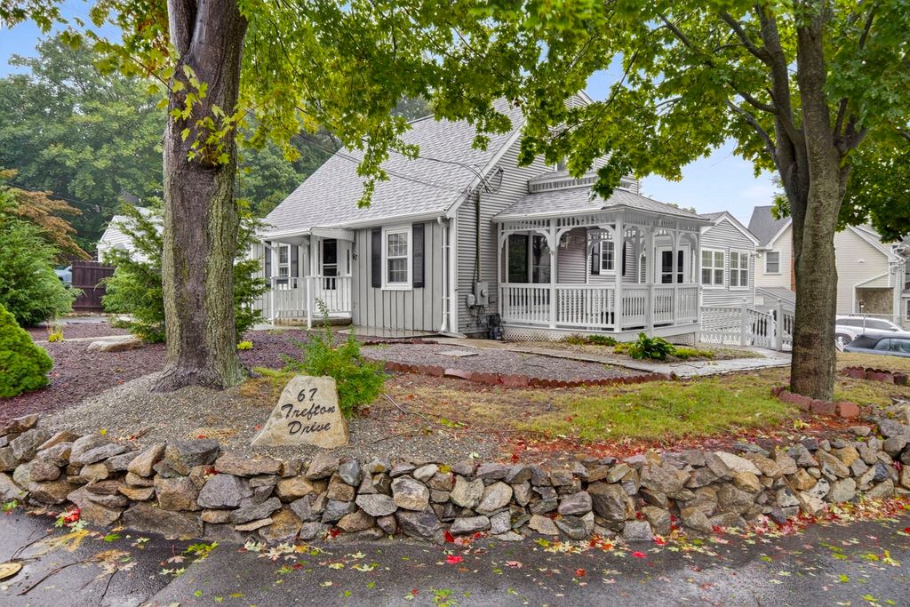 67 Trefton Dr, Braintree, MA 02184