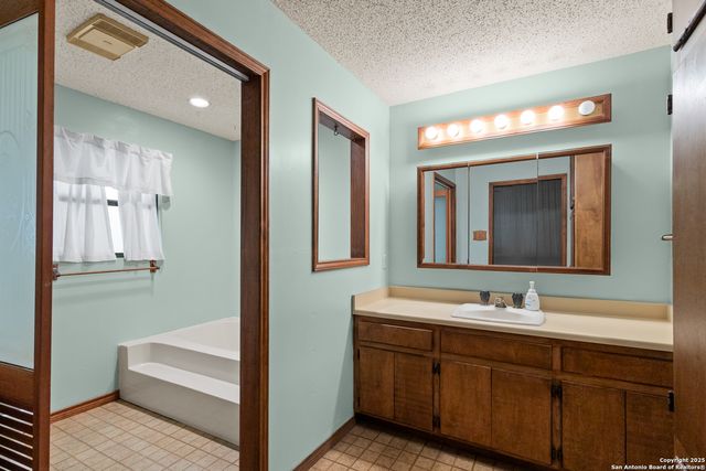 6710 Peachtree, San Antonio, TX 78238