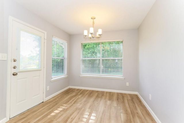 318 Lazy Lane, Montgomery, TX 77356