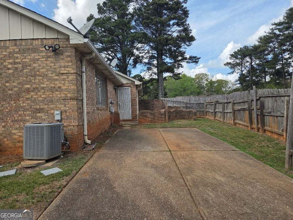 2118 Fieldstone View Court, Conyers, GA 30013 — photo 4
