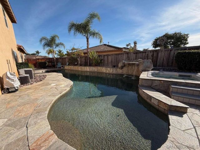 2327 Clearcrest Ln, Fallbrook, CA 92028