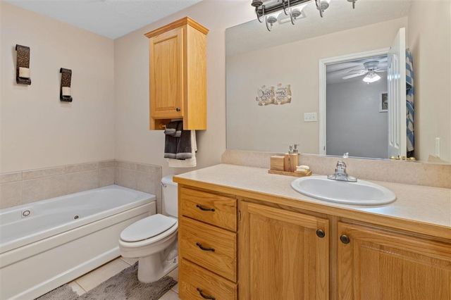 14092 Hwy 101 Highway, Iowa, LA 70647