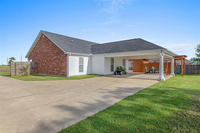 14092 Hwy 101 Highway, Iowa, LA 70647