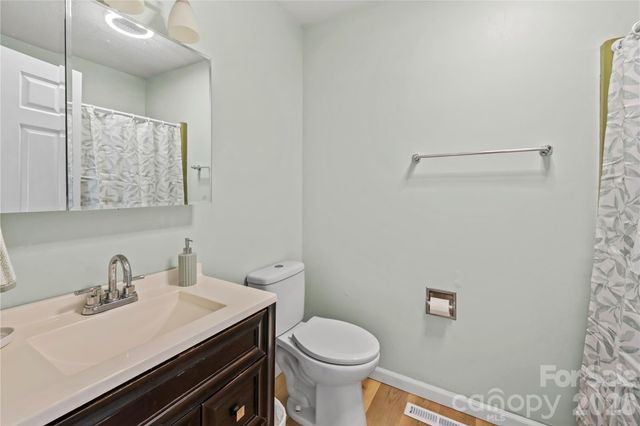 1501 Hebron Road, Hendersonville, NC 28739