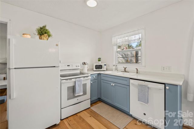 1501 Hebron Road, Hendersonville, NC 28739