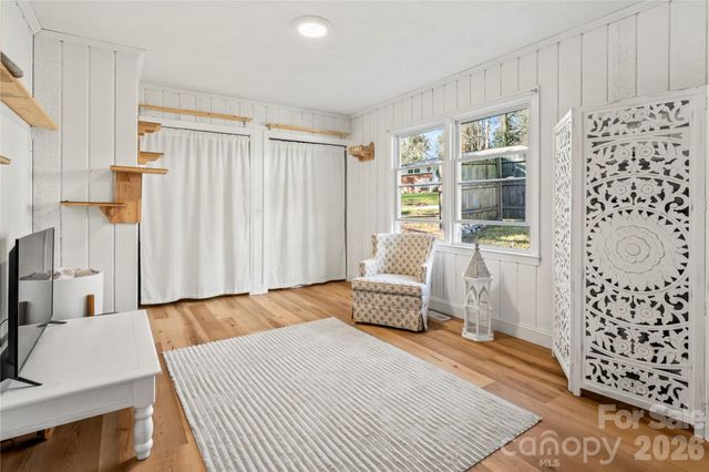 1501 Hebron Road, Hendersonville, NC 28739