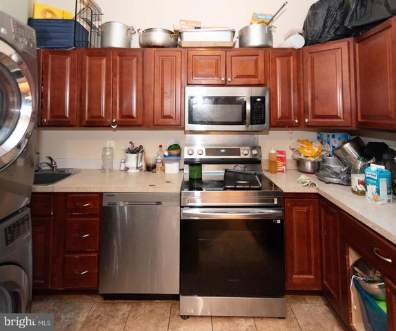 316 S BROADWAY, Baltimore, MD 21231