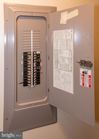 316 S BROADWAY, Baltimore, MD 21231