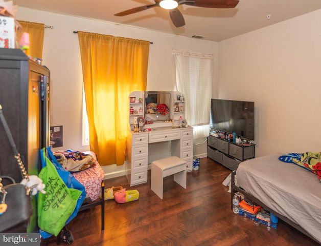 316 S BROADWAY, Baltimore, MD 21231